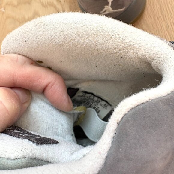 Nike Air Jordan 5 Retro Wolf Grey Kids Boys Sneakers - Picture 5 of 5